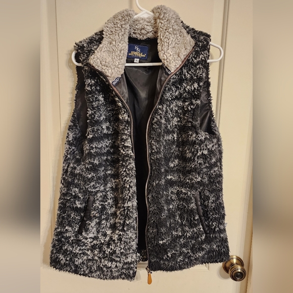 Simply Southern Gray Sherpa Vest - Picture 1 of 5
